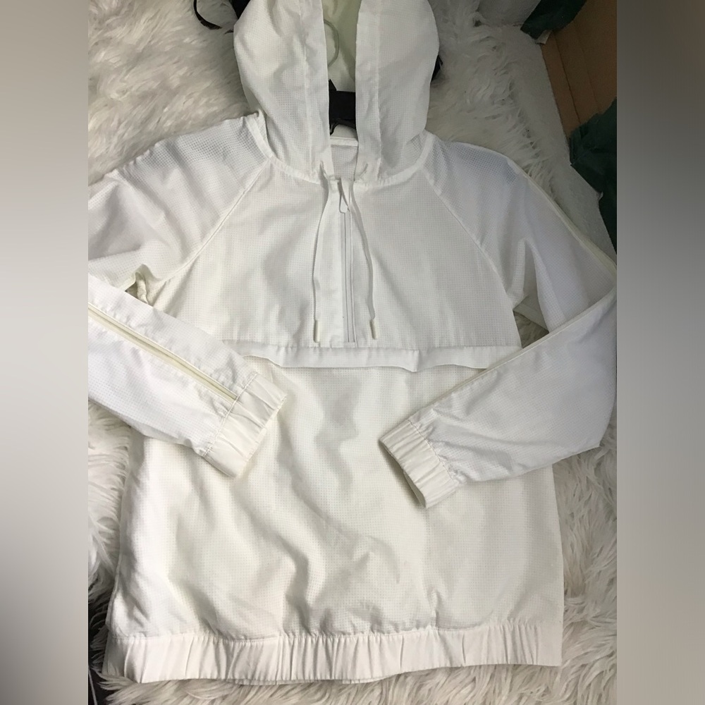 🌼Lululemon White Pack Light Pullover size 4
White - Picture 6 of 14